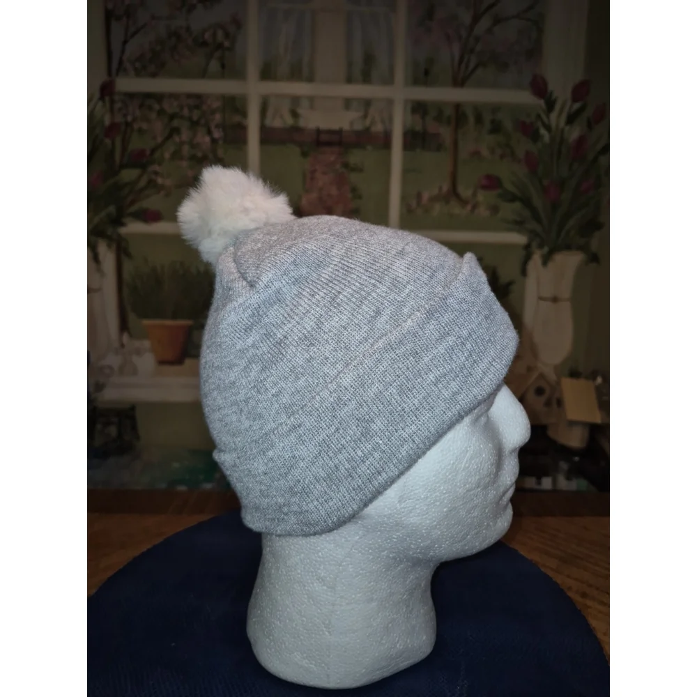 Disney Junior Minnie Beanie w/ Pompom Gray White Red Black Colors #781g
